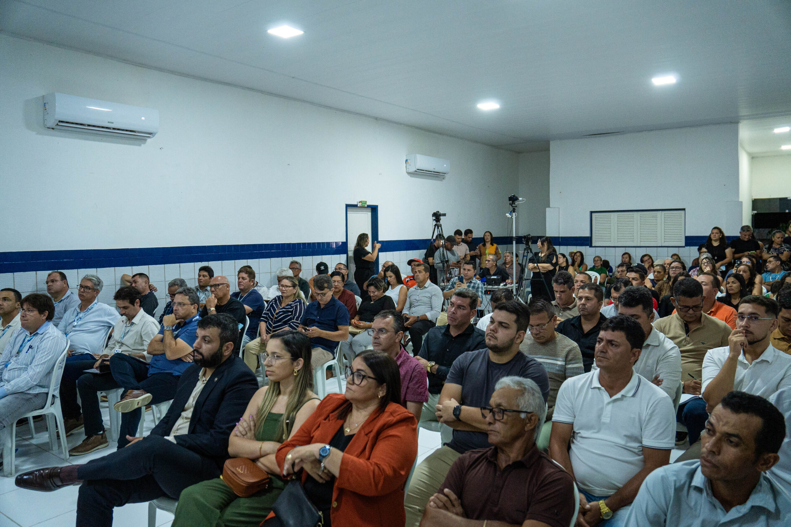 Vereadores de Lagoa de Dentro participam de audiência pública regional sobre abastecimento de água